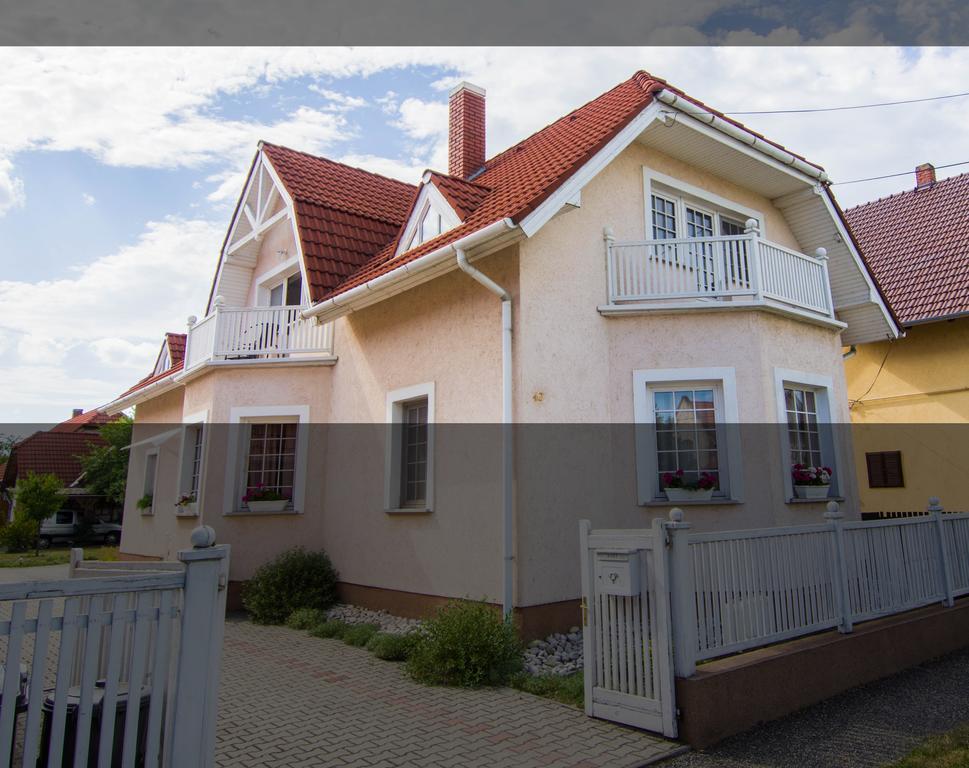 White Apartment Keszthely Eksteriør billede